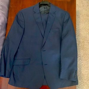 Madison Modern Fit suit (Jacket & Trousers). Jacket - 44R, Trousers - 38x34.Blue